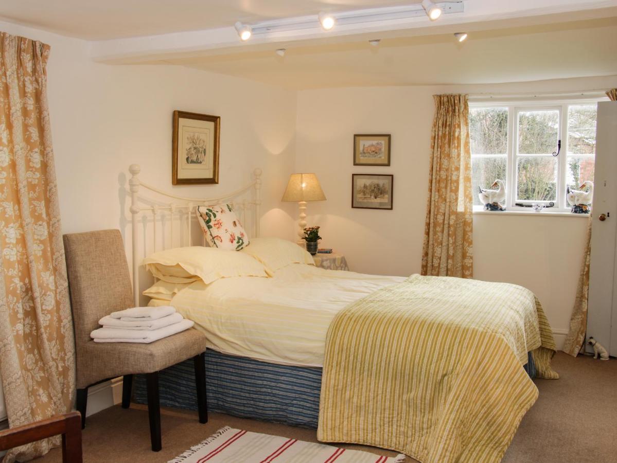 Wolvesacre Mill Cottage 惠特彻奇 外观 照片